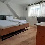 Hotel-gasthof Tor Zum Steigerwald Han/Misafirhane Gerolzhofen