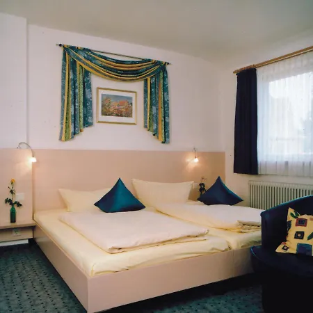 Hotel-gasthof Tor Zum Steigerwald Han/Misafirhane 3*