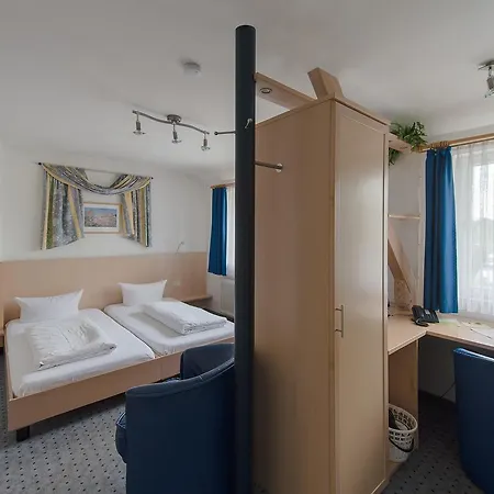 Inn Hotel-gasthof Tor Zum Steigerwald
